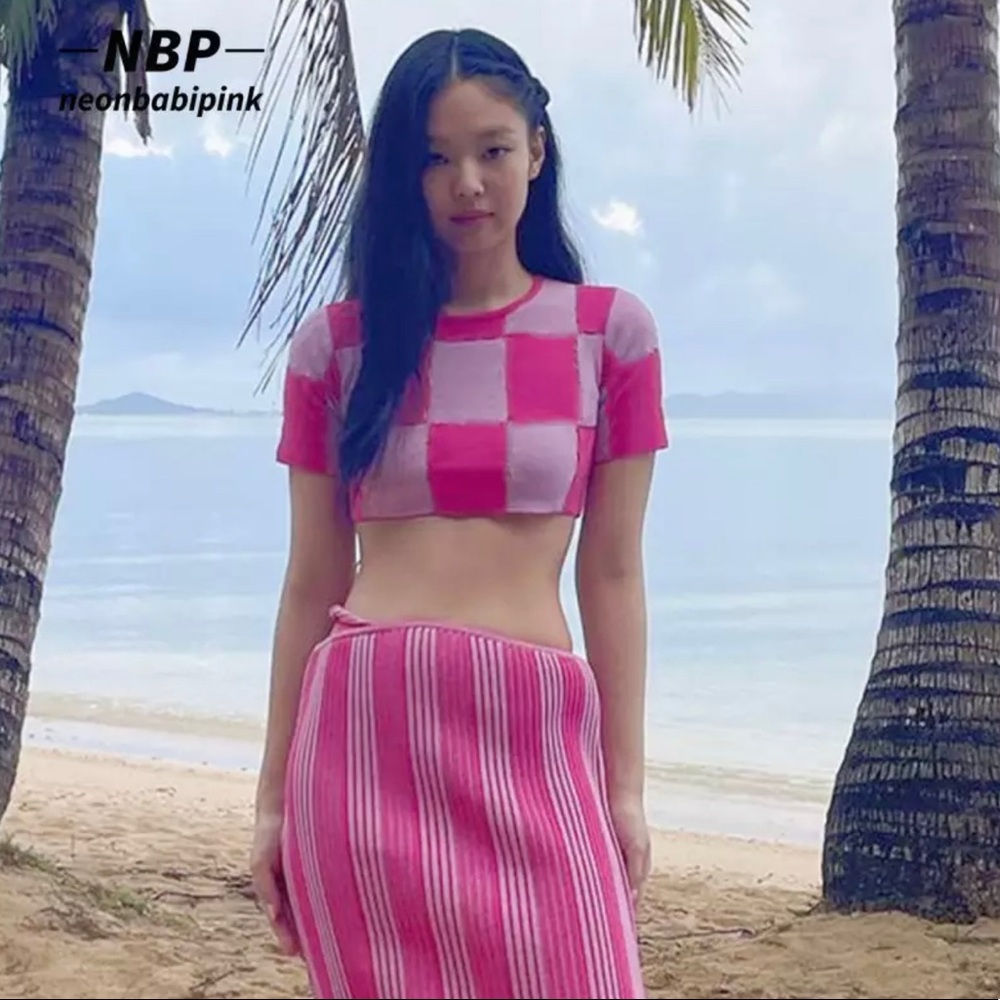 Kpop Blackpink Jennie Pink Hawaii Cropped Top